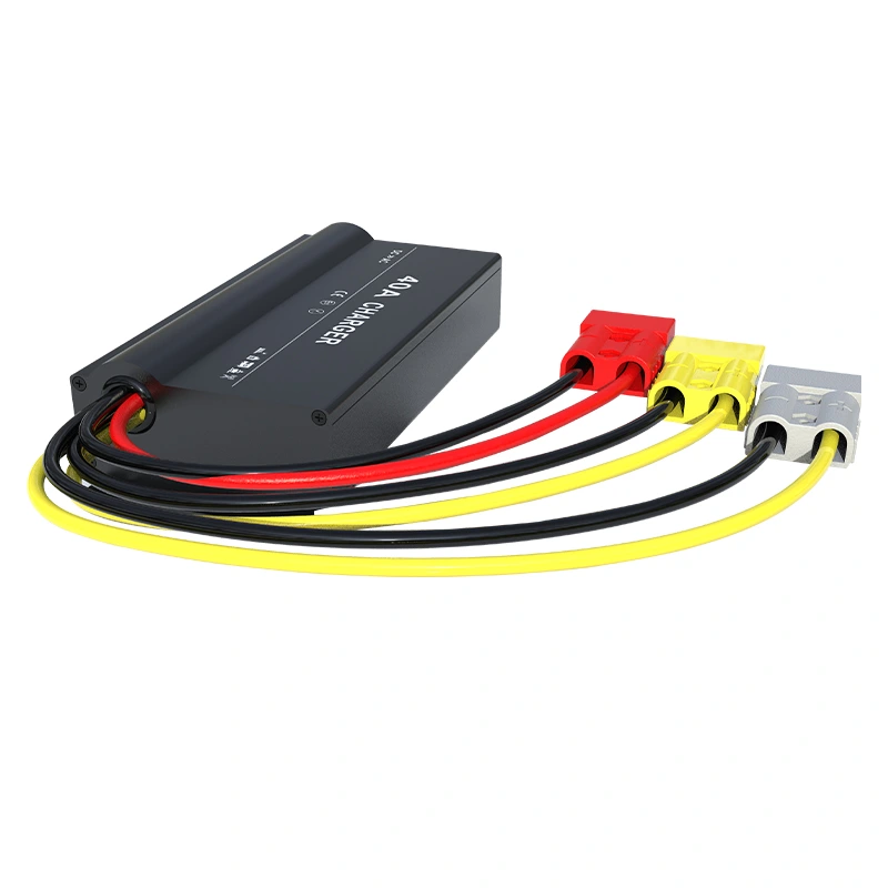 Inteligentna ładowarka DC na DC 12V 25A DCDC1240B